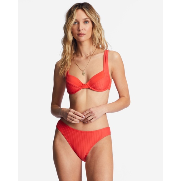 Billabong Other - NWT New Billabong Bright Poppy Red Lined Up Tyler Underwired Bikini Top